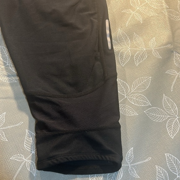 Ladies Nike Running Workout Capris. - Picture 10 of 14